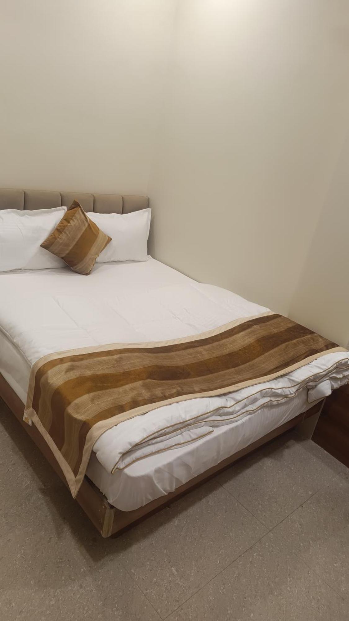 Shree Shyamraj Hotel Ujjain Esterno foto